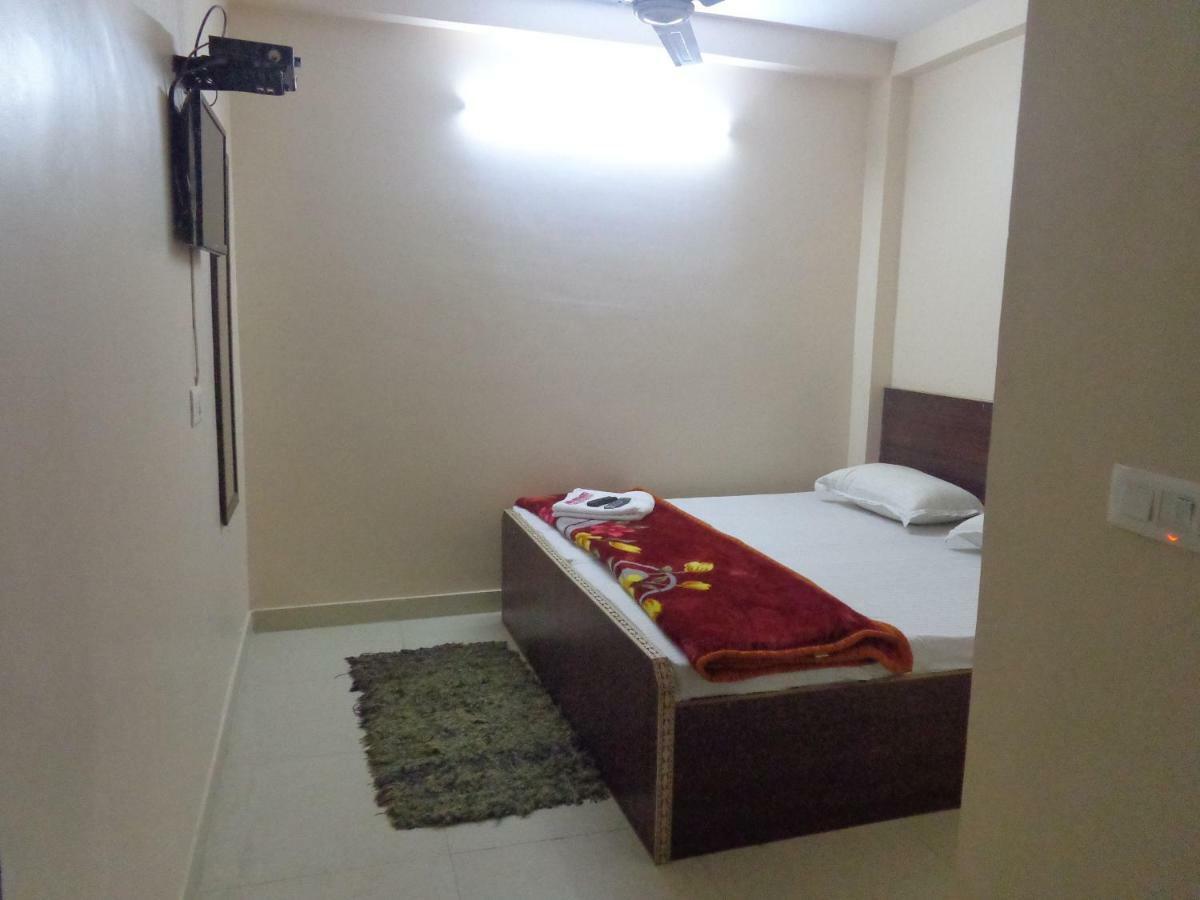 نيودلهي Delhi Inn,Walk In Nizamuddin Railway Station المظهر الخارجي الصورة