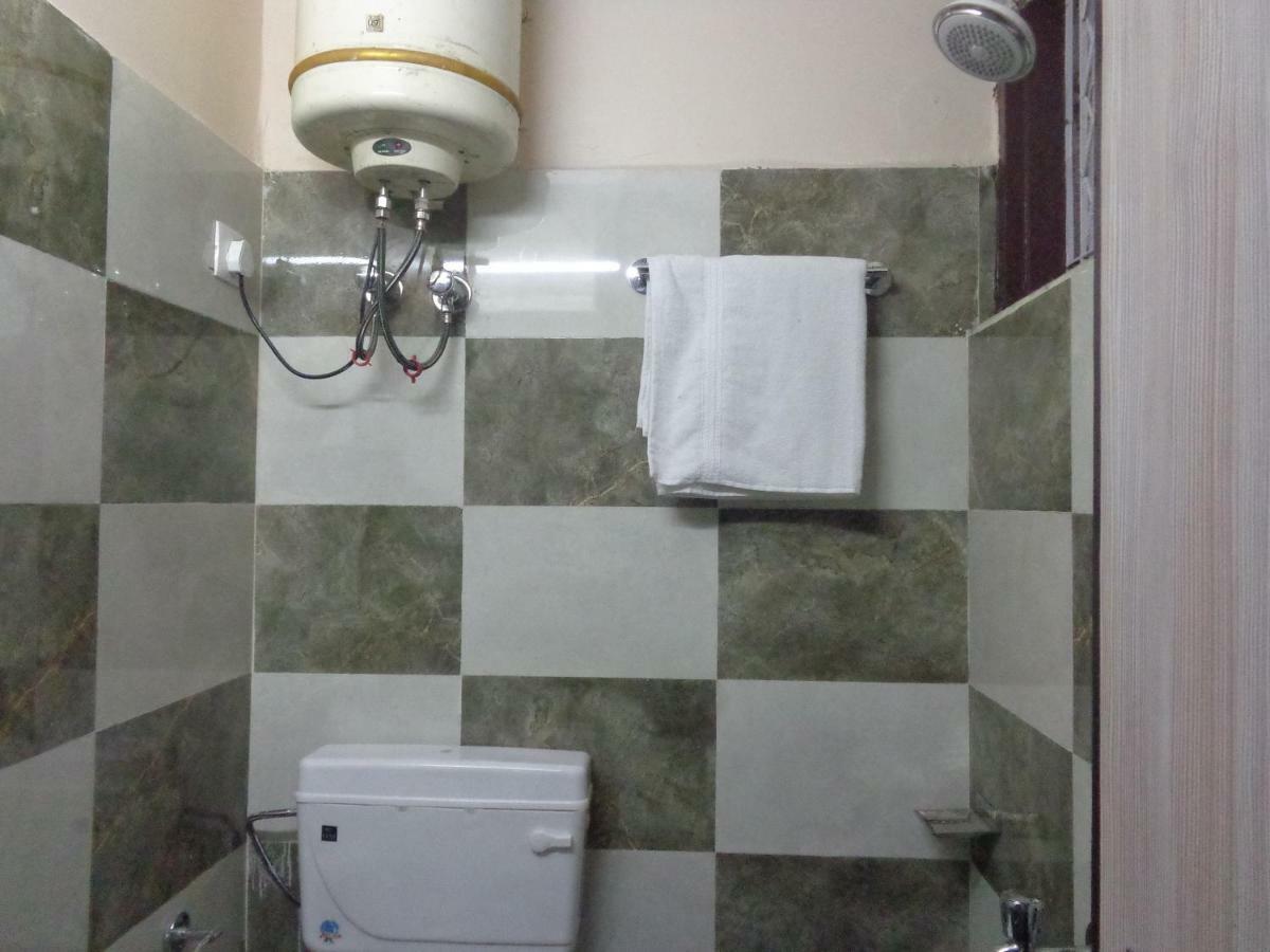 نيودلهي Delhi Inn,Walk In Nizamuddin Railway Station المظهر الخارجي الصورة